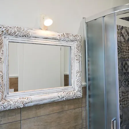 Chicca A Vendégház 4*